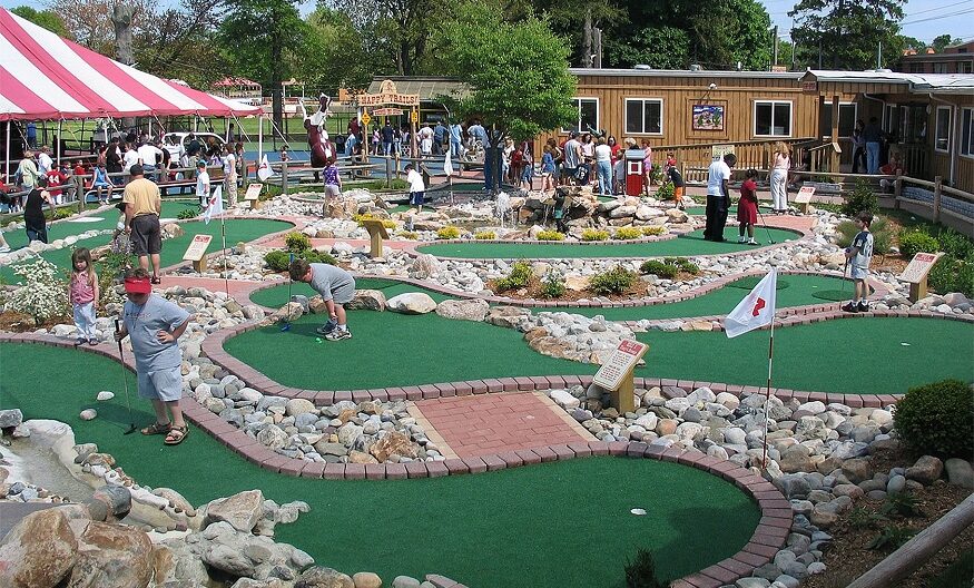 A Mini Golf Course Designer