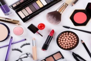 Buying Makeup Kits Online
